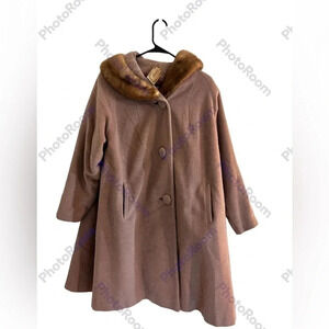 Beautiful Vintage Mary Lane 3 button winter coat with fur detailing by neckline